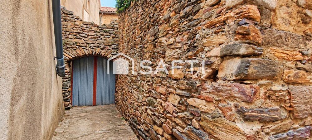 Vente Maison Maison de village à rénover env. 315m2 au sol, deux cours Faugeres