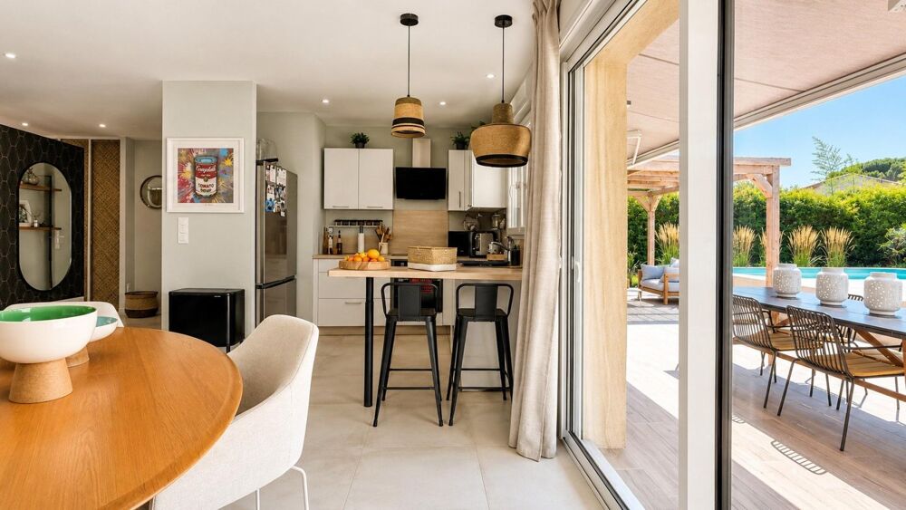 Vente Maison Fréjus – Villa contemporaine de 100 m² avec piscine, vendue meublée Frejus