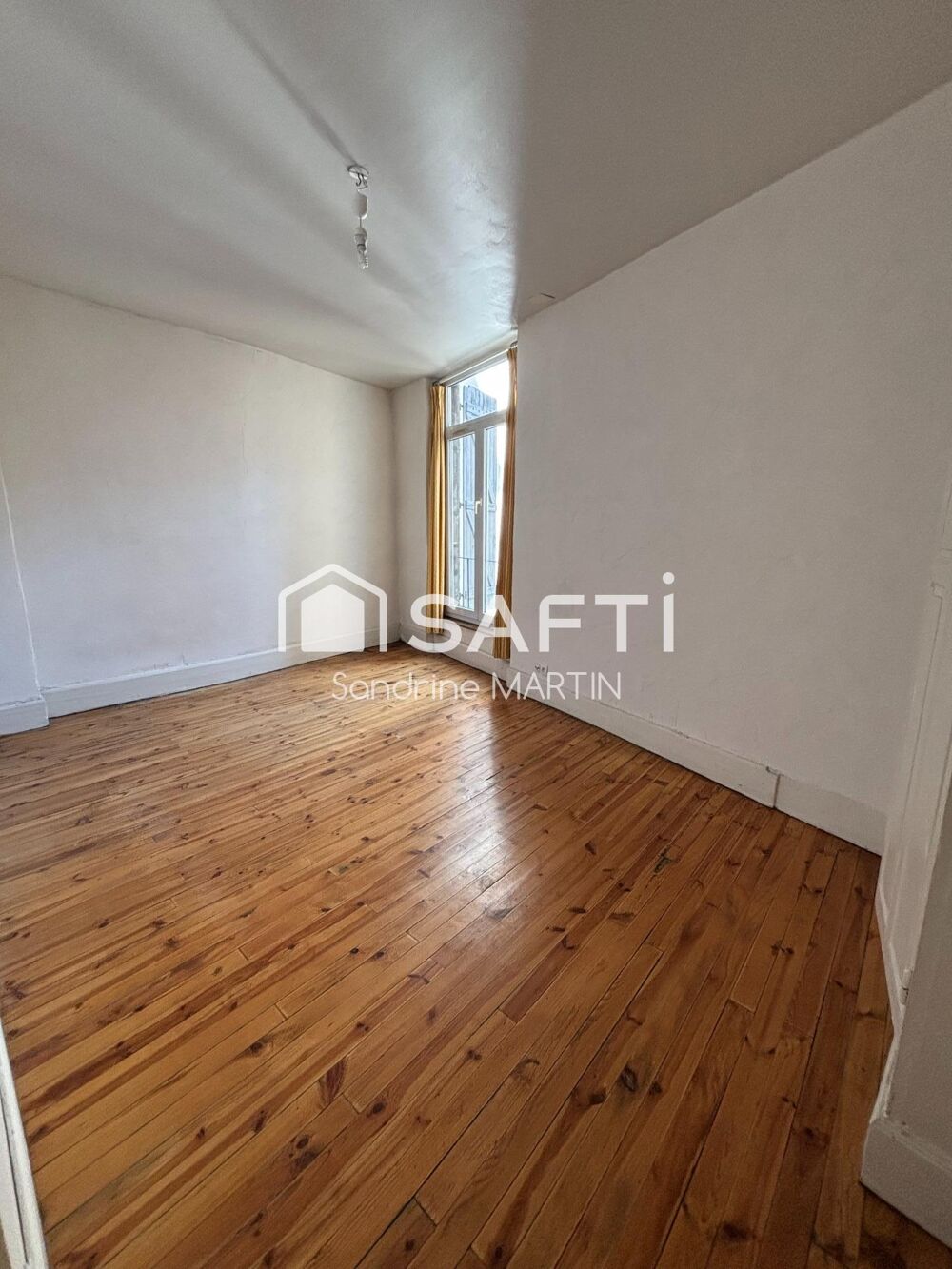Vente Appartement Delille, appartement T4, 112m2 au 2ème étage/4. Clermont-ferrand
