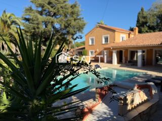  Maison � vendre 6 pi�ces 205 m�