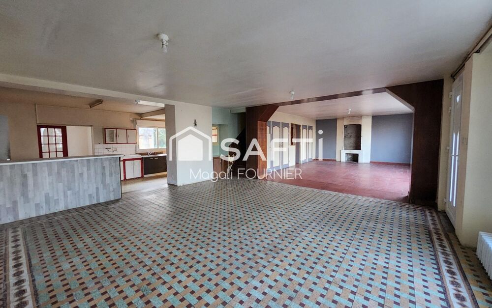 Vente Maison Maison 8 chambres proche des commerces et terrain de 1600m² Renaze
