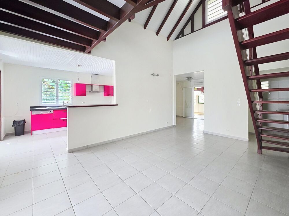 Vente Maison Maison à deux pas de la plage et des commodités! Sainte-rose