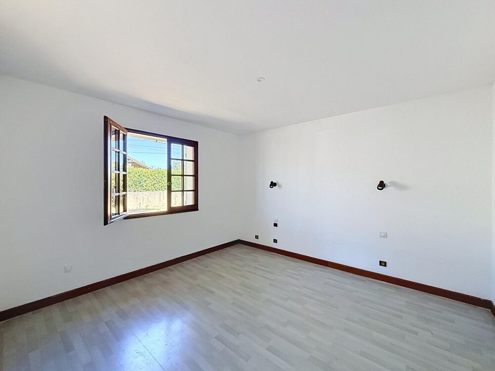 Vente Maison Maison T4 sur terrain de 1200m² à 30min de Bordeaux Izon