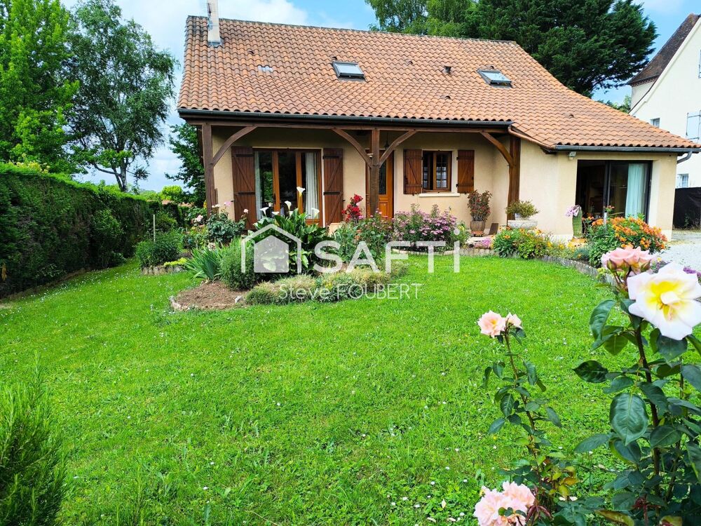 Magnifique jardin pour cette maison dans le bourg