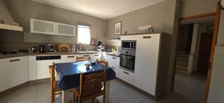 Vente Maison Une maison plein de potentiel, au calme et au coeur de la ville! La garde