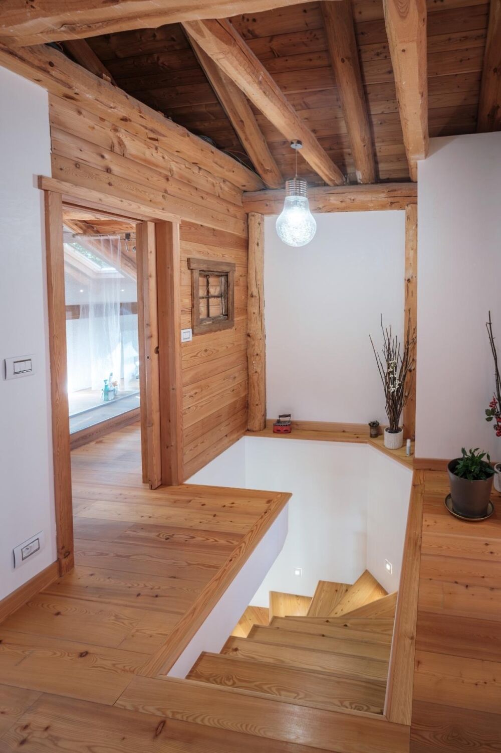 Vente Maison Parement en pierre, bois et lumière au cœur des Alpes La salle-les-alpes