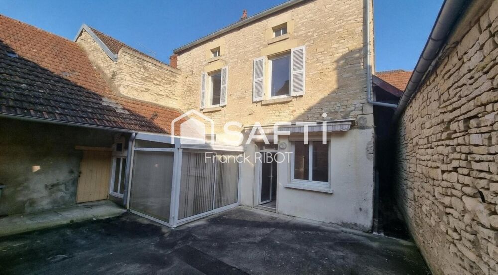 Maison de 120m2 avec cour fermée et dépendance