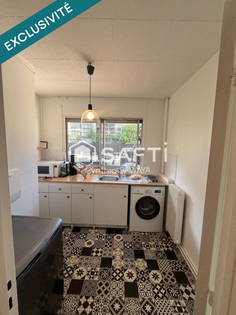 Vente Appartement Studio complètement rénové dans une résidene avec ascenseur, place de parking couverte et cave de 15m2! Boulogne-billancourt
