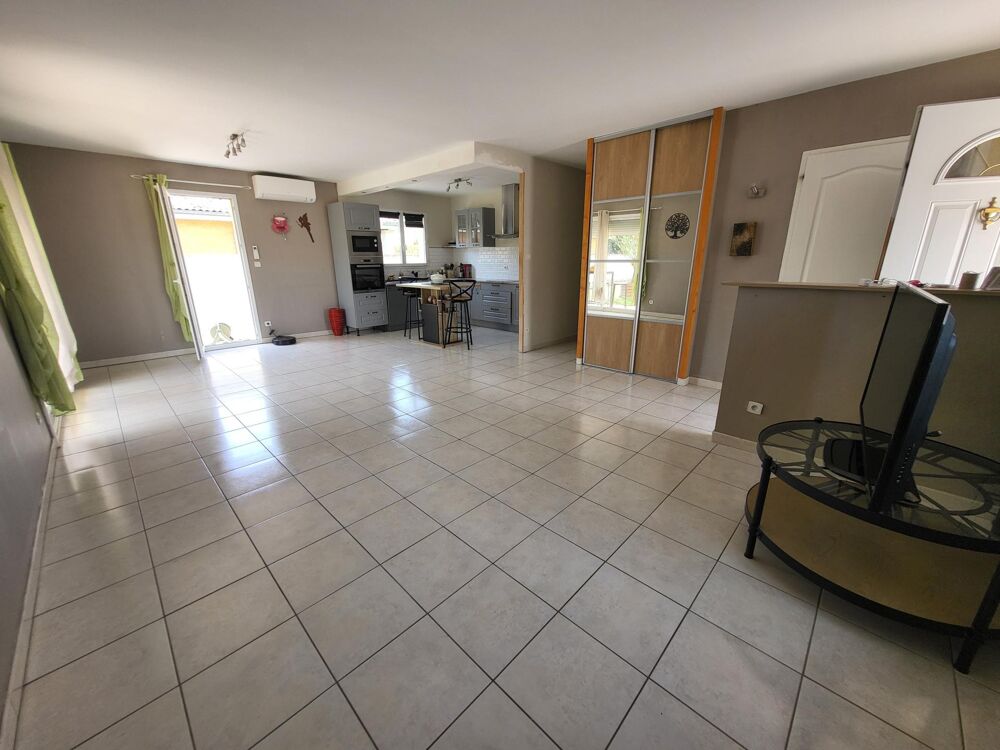 Maison plain pied avec garage et piscine
