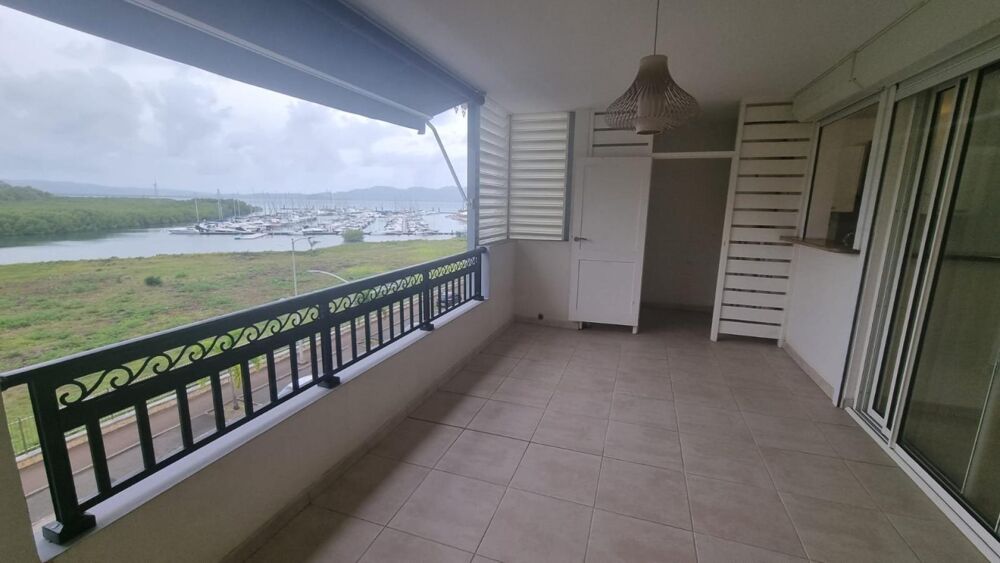 À louer  Appartement T3 avec vue mer à l'Étang Z'Abricot