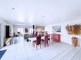  Maison à vendre 7 pièces 235 m²
