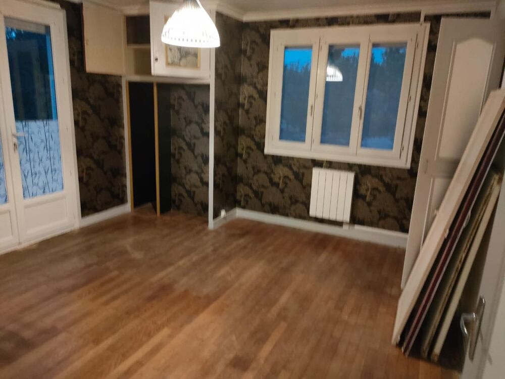 Vente Maison Maison deux chambres, deux salles d'eau, trois garages, jardin ! Champdeniers