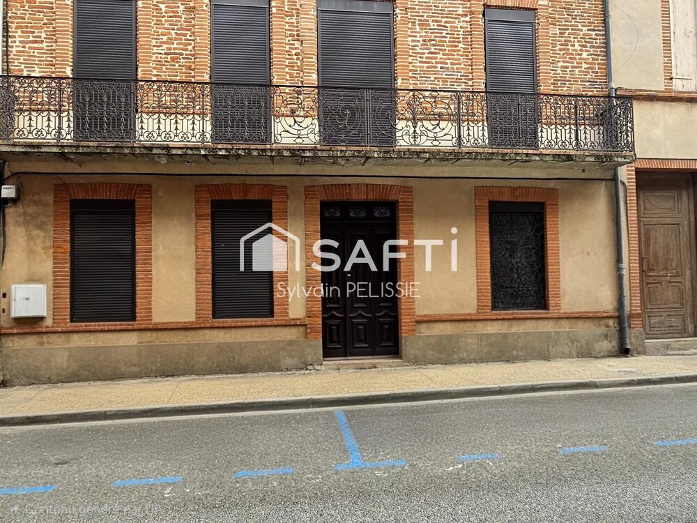 Vente Maison L'élégance du grand volume au cœur de Castelsarrasin : maison de maître avec jardin intime, garage d'environ 80 m² et potentiel Castelsarrasin