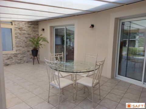   Maison de plain pied, tr�s belles prestations Maison - 6 pi�ce(s) - 155 m�