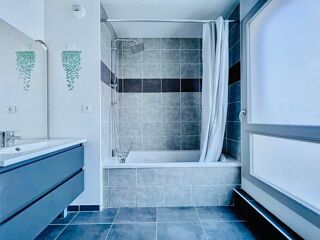  Appartement à louer 3 pièces 58 m²