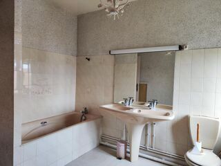  Maison  vendre 10 pices 235 m