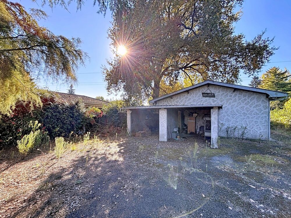 Léognan  Maison avec fort potentiel sur parcelle de 2 740 m²