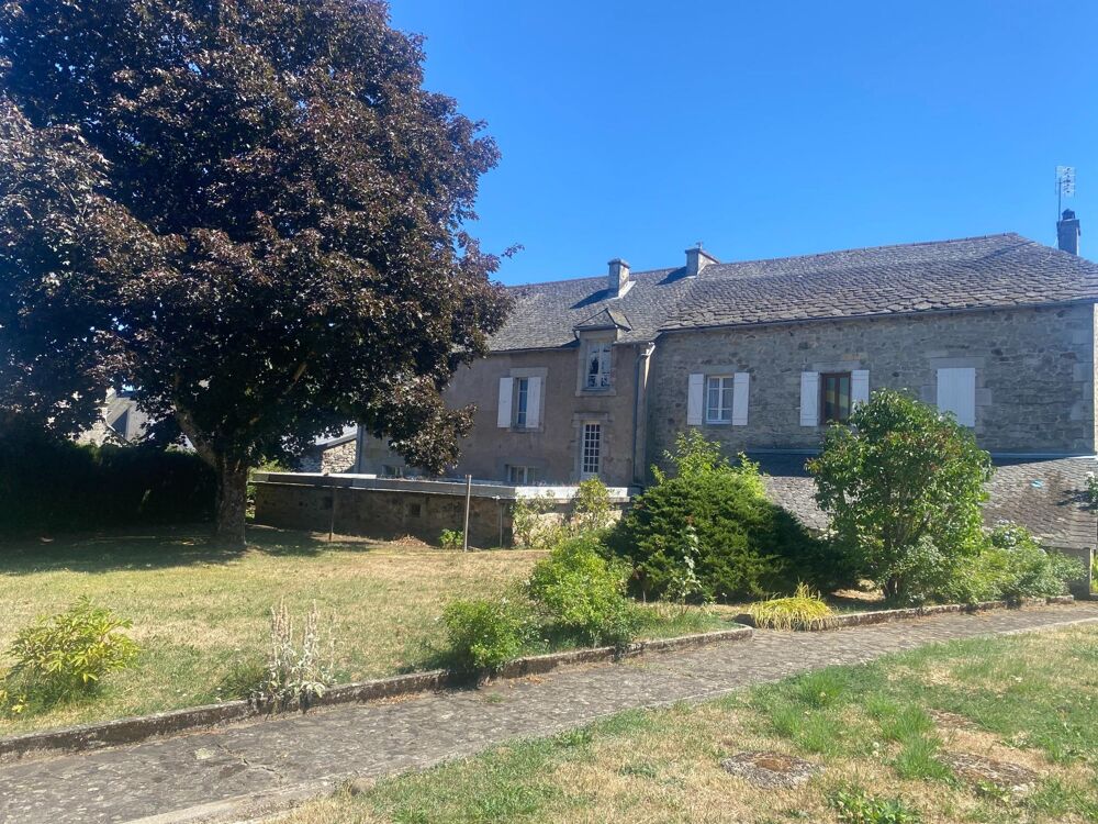 Maison 14 pièces 282 m² · à Menet · 282 m² · 245 000 €