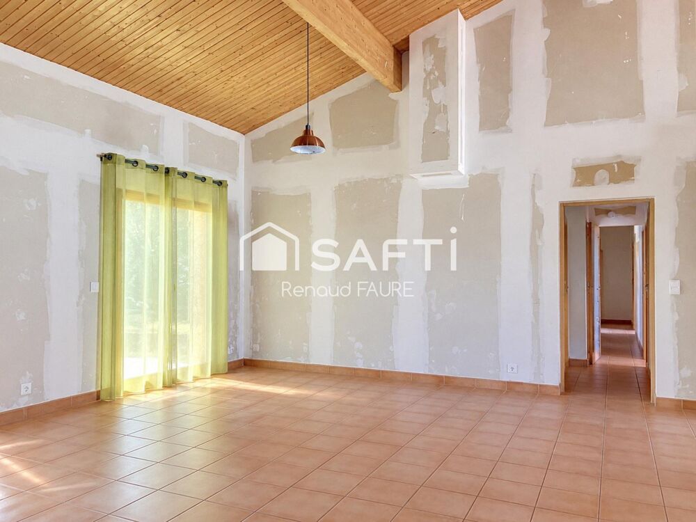 Vente Maison T4 115 m², plafond cathédrale & grand terrain Merville
