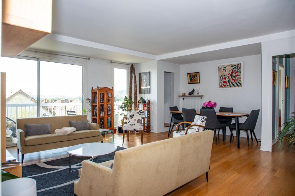 Très beau F4 - 90m2 - 3 chambres - Box - Cellier