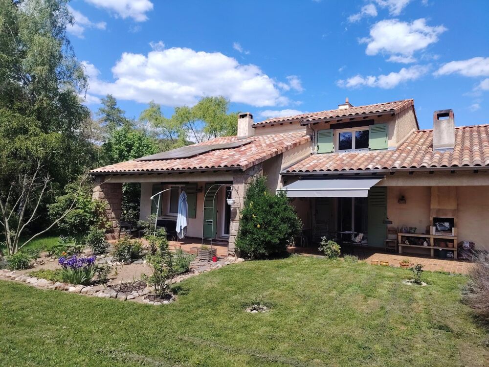 Vente Maison Grande maison traditionnelle avec grand terrain plat Desaignes