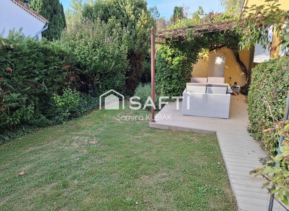 Maison familiale avec piscine à Drémil-Lafage