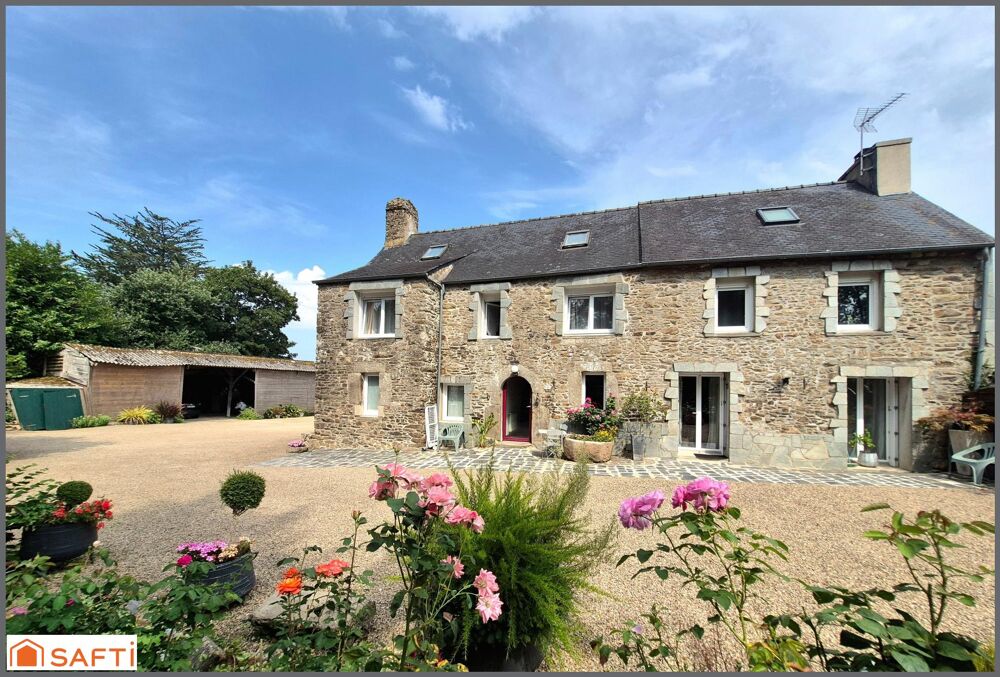 Ensemble de deux habitations, hangar et grand TERRAIN