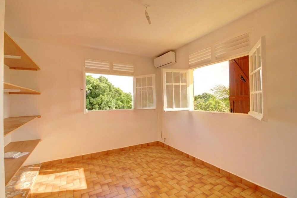 Location Maison Sainte Anne - Spacieux T4 avec jardin Sainte-anne