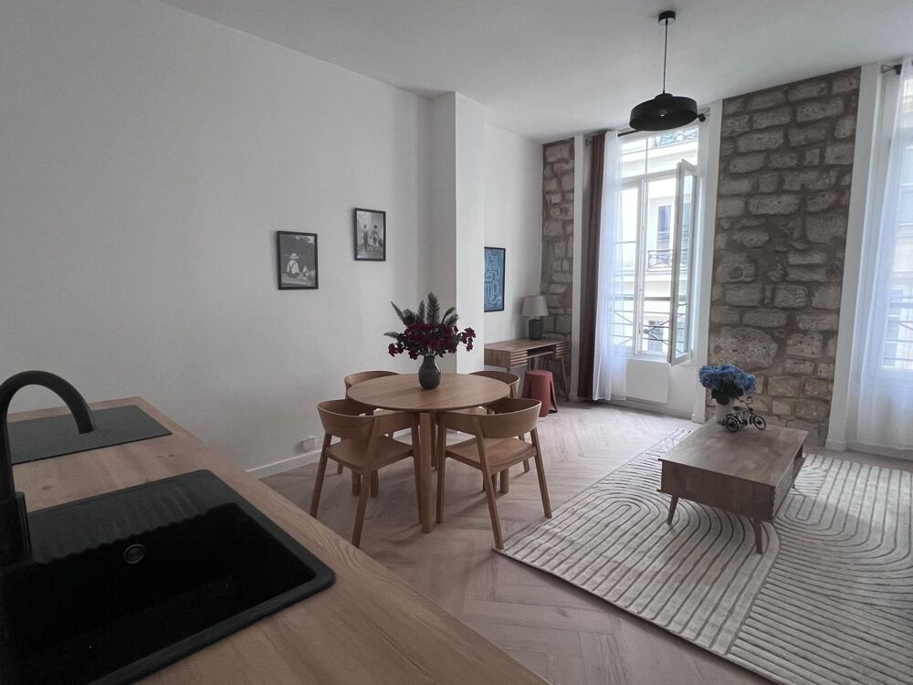 Vente Appartement Marais : studio 32m² refait à neuf, cachet pierre Paris 3