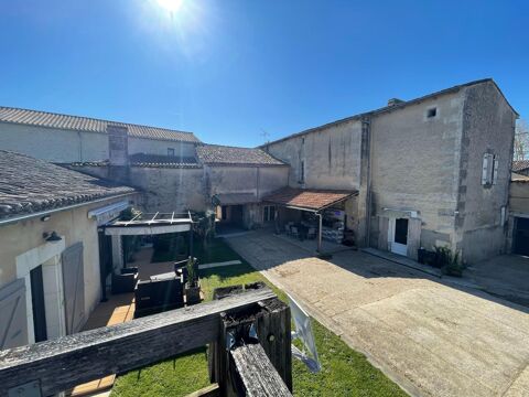   Ensemble immobilier avec deux logements ind�pendants, g�te, d�pendances et piscine Maison - 7 pi�ce(s) - 175 m�