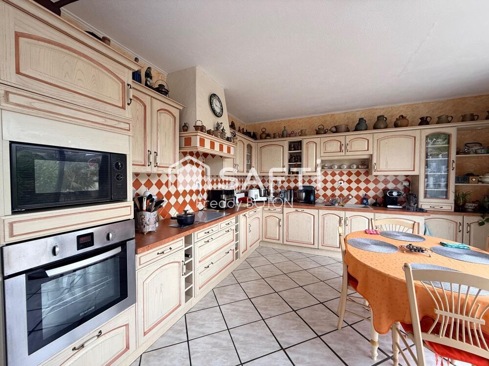 Volumes exceptionnels , double habitation , ouverture PVC double vitrage!