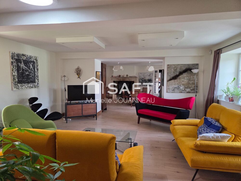 Vente Maison Propriété a vendre de 400 m², une maison principale et un logement attenant sur un terrain arboré de 3600 m² avec piscine et dép Sauveterre-de-guyenne