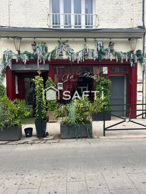   bar à thème / piano bar 