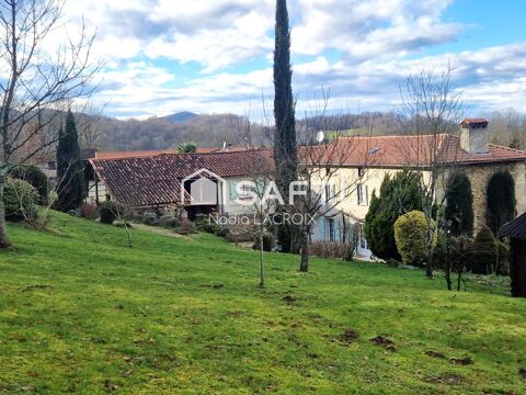   Maison de caract�re et 5 chambres d'h�tes, Maison - 9 pi�ce(s) - 300 m�