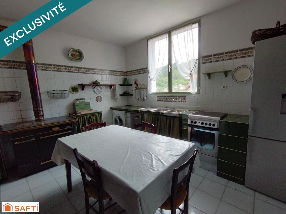 Trés belle maison de village 174m2, garage, atelier