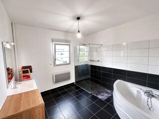 Vente Maison Maison familiale 4 chambres et grand garage La neuville-en-beine
