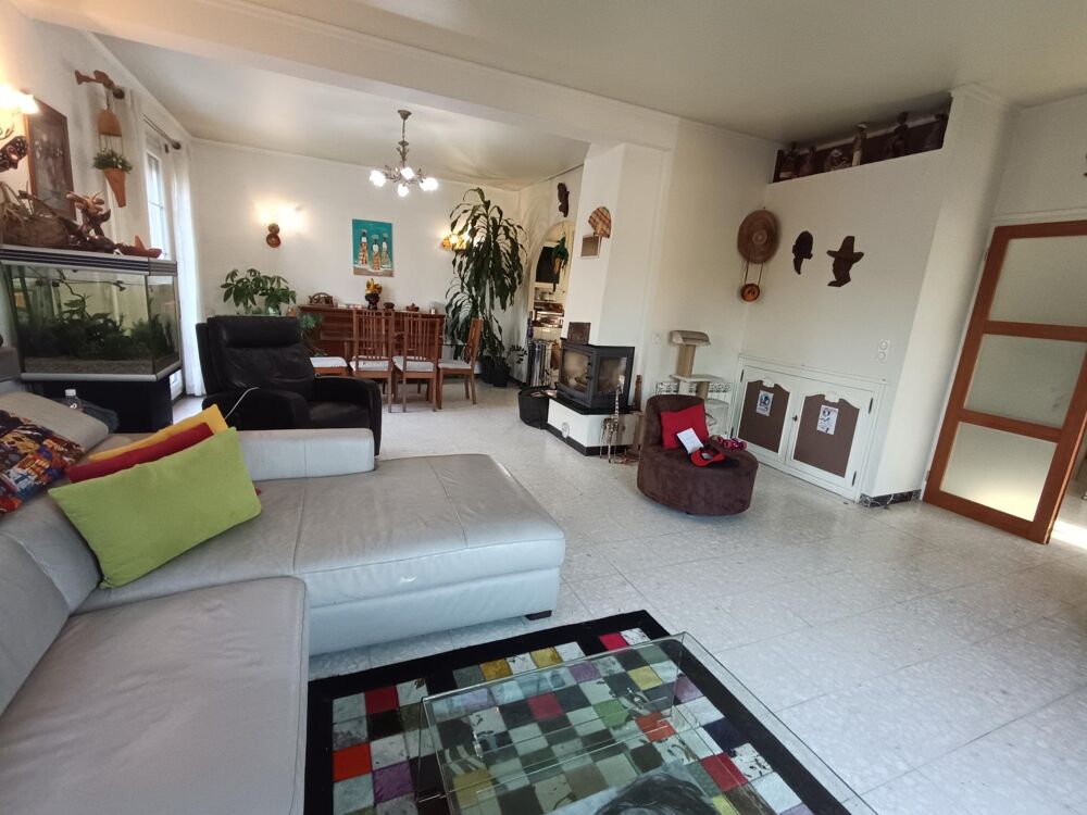 Très belle Propriété 5CH Studio Indépendant et Sous-sol Total