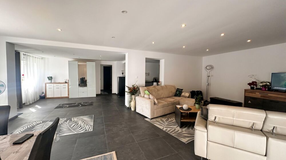 Vente Maison Superbe Maison Familiale Entièrement Rénovée d' environ 175 m2 Blotzheim