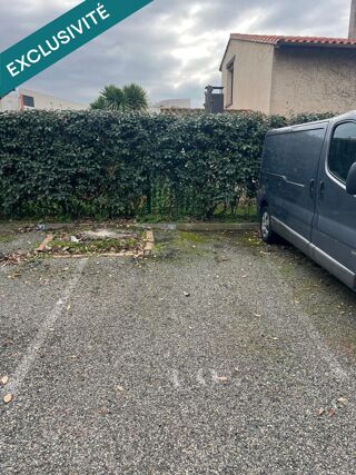  Parking / Garage  vendre 