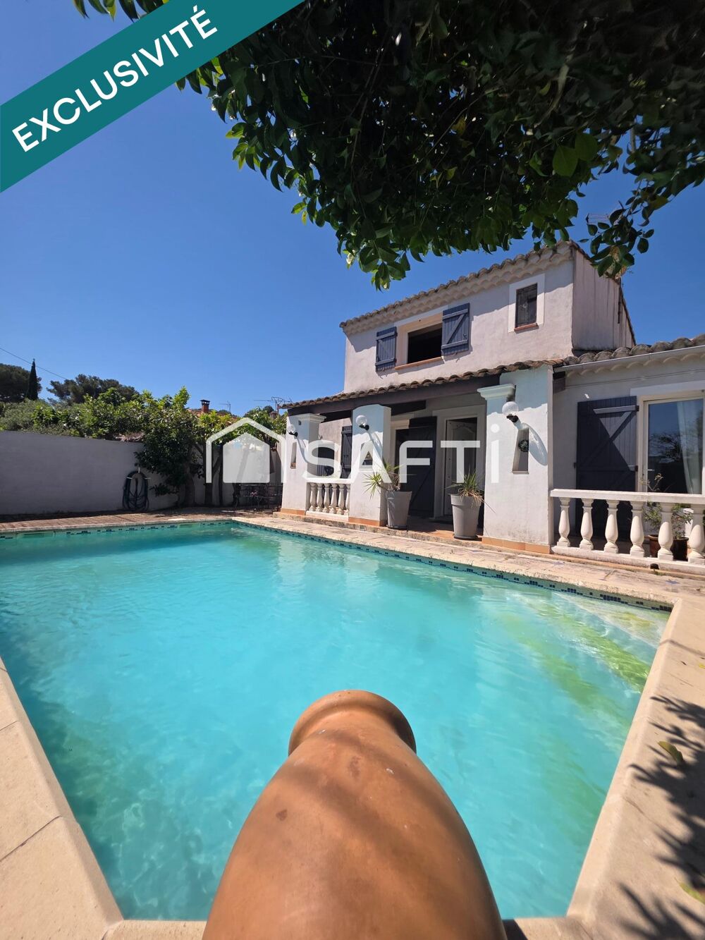 Belle Maison au style provençal, dune superficie de 93 m2 avec 3 chambres, idéale pour accueillir une famille, offrant deux ter