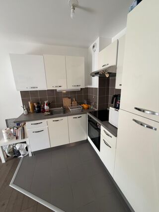  Appartement à louer 1 pièce 32 m²