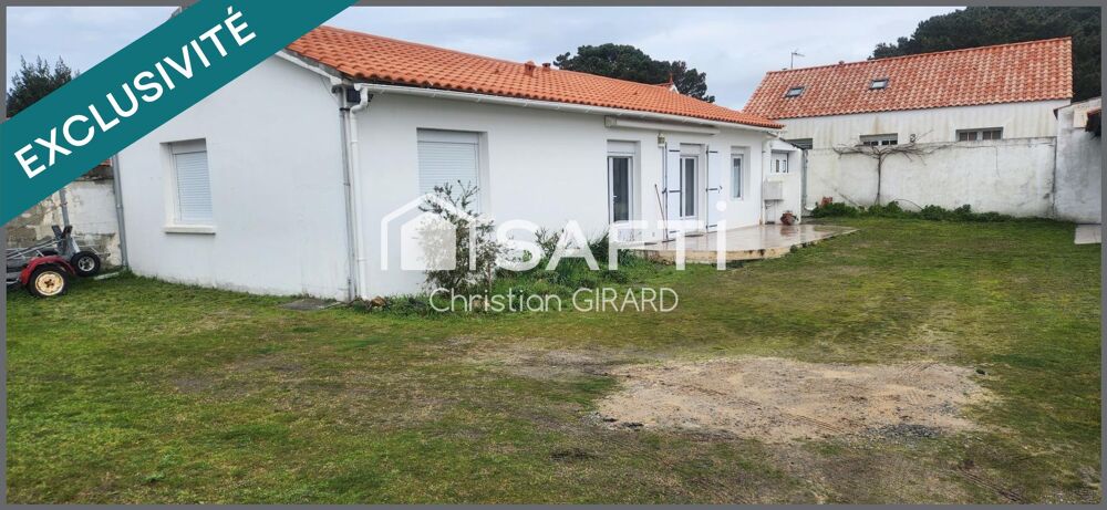 A l'Epine, je vous invite à visiter cette maison de 85 m2 environ, dans une propriété de 551m2 à deux cents mètres de la plage.