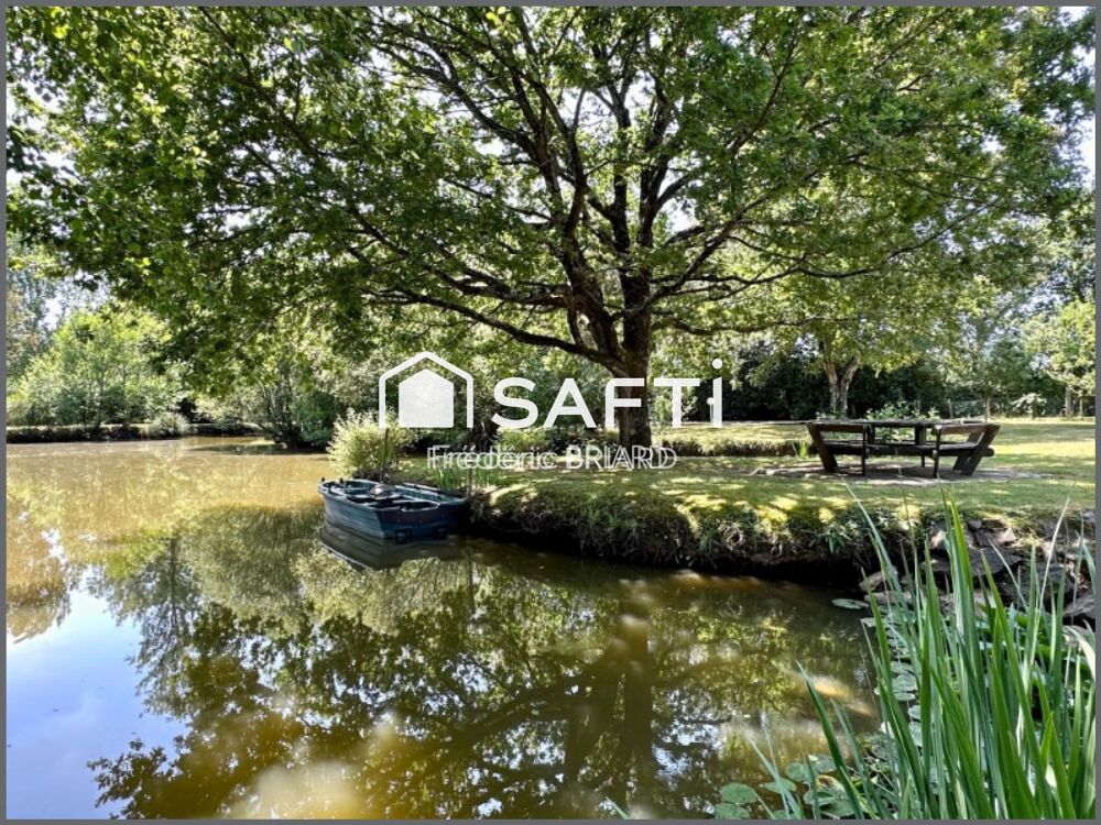 Vairé. Propriété 176m2, terrain 6520m2, 5ch, étang