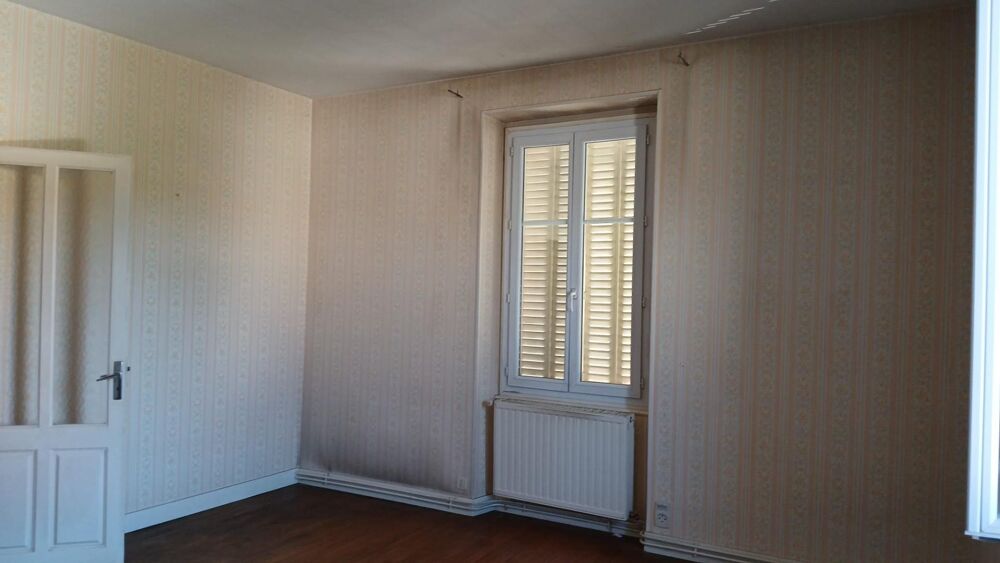 Vente Maison Maison de ville avec jardin et vaste espace aménageable. Piegut-pluviers