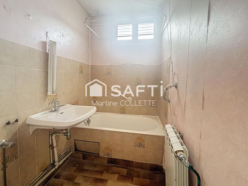 APPARTEMENT T3 AU 1ER ET DERNIER ETAGE + PLACE DE PARKING