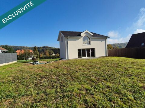   Laissez libre cours � vos envies dans cette maison neuve � fort potentiel, situ�e dans un cadre paisible et verdoyant, � personn Maison - 6 pi�ce(s) - 149 m�