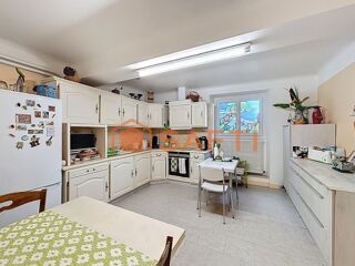  Immeuble � vendre 225 m�