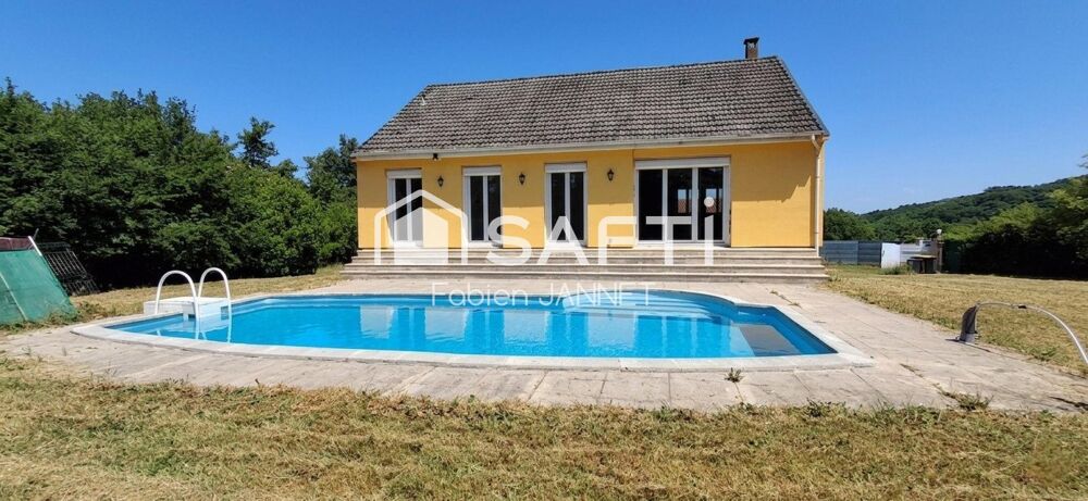 Maison vue sur vignoble avec piscine