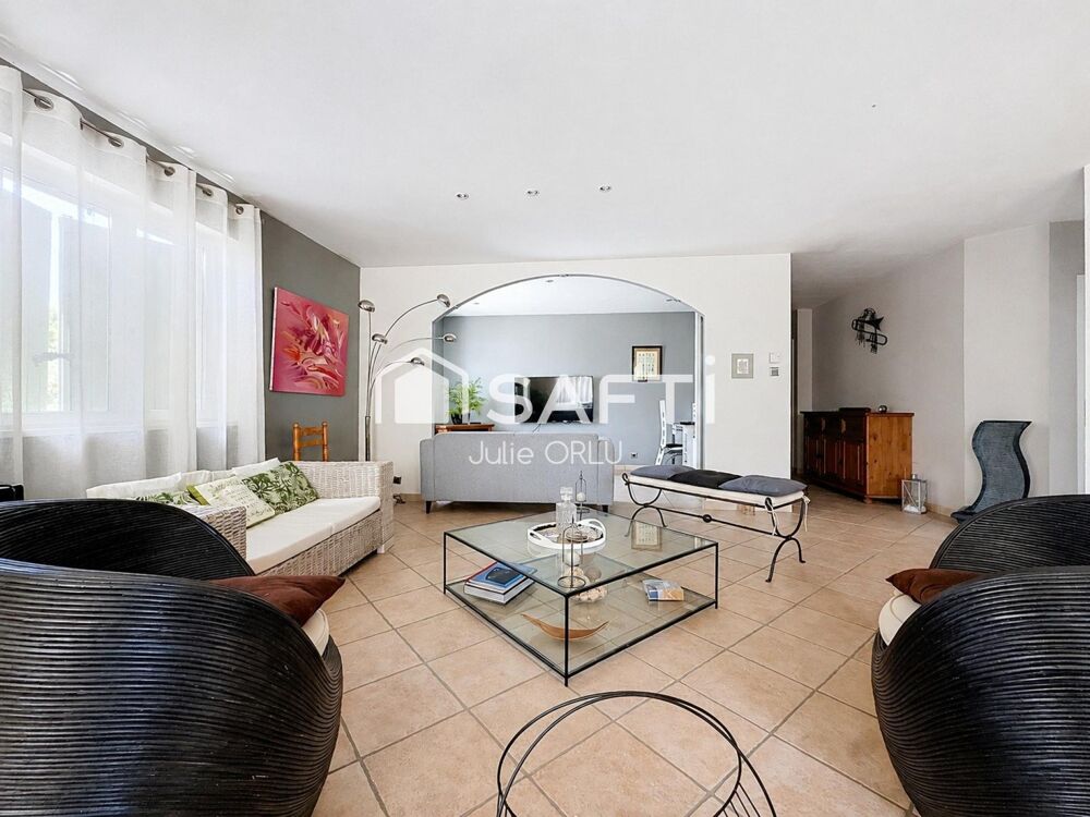 Vente Maison Grand terrain, Plain pied, piscine, grand garage Jaillans