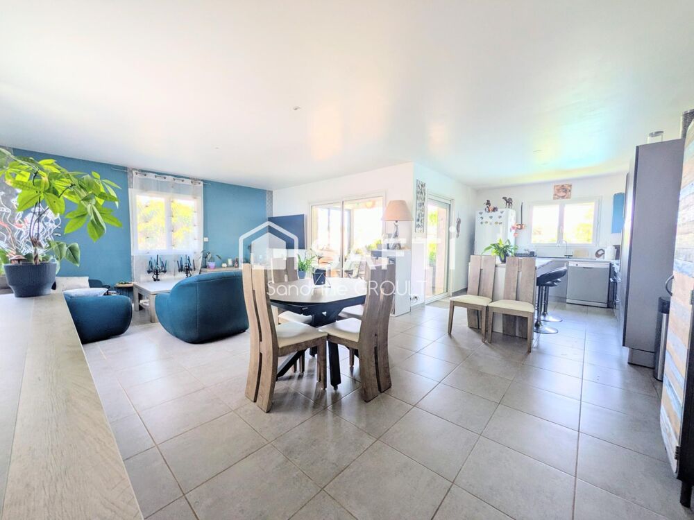 Vente Maison Villa plain-pied avec piscine, dépendance et jardin arboré Laurens